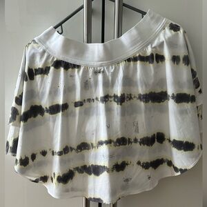 Lululemon skirt with shorts